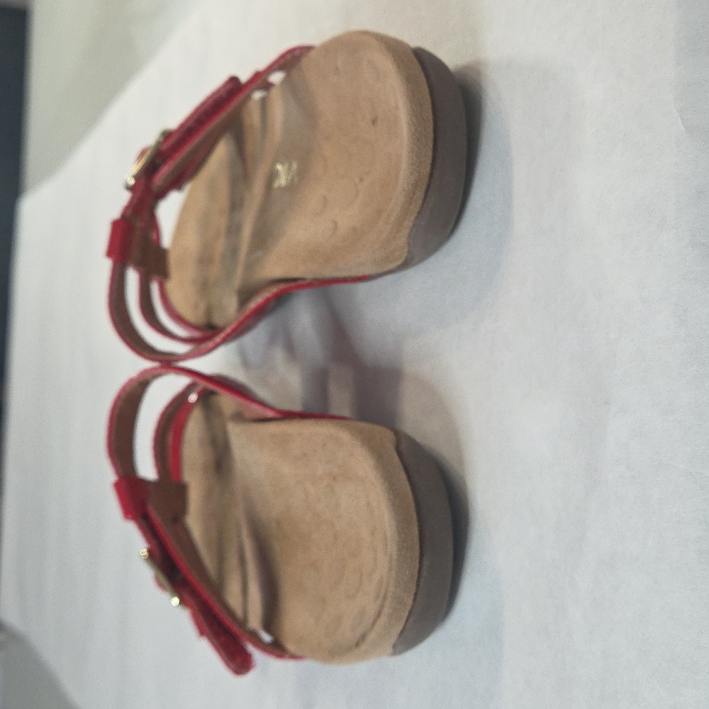 Vionic Misa Sandals - Picture 4 of 8
